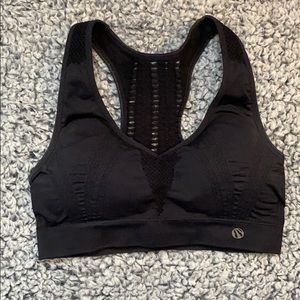 black sports bra